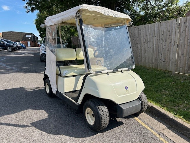 Secondhand petrol Yamaha golf buggy for sale UK